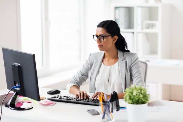 Why Legal Teams in Healthcare Need CLM Software